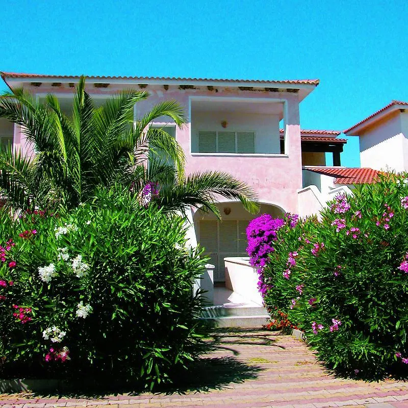 Residence L'Arcobaleno سان تيودورو